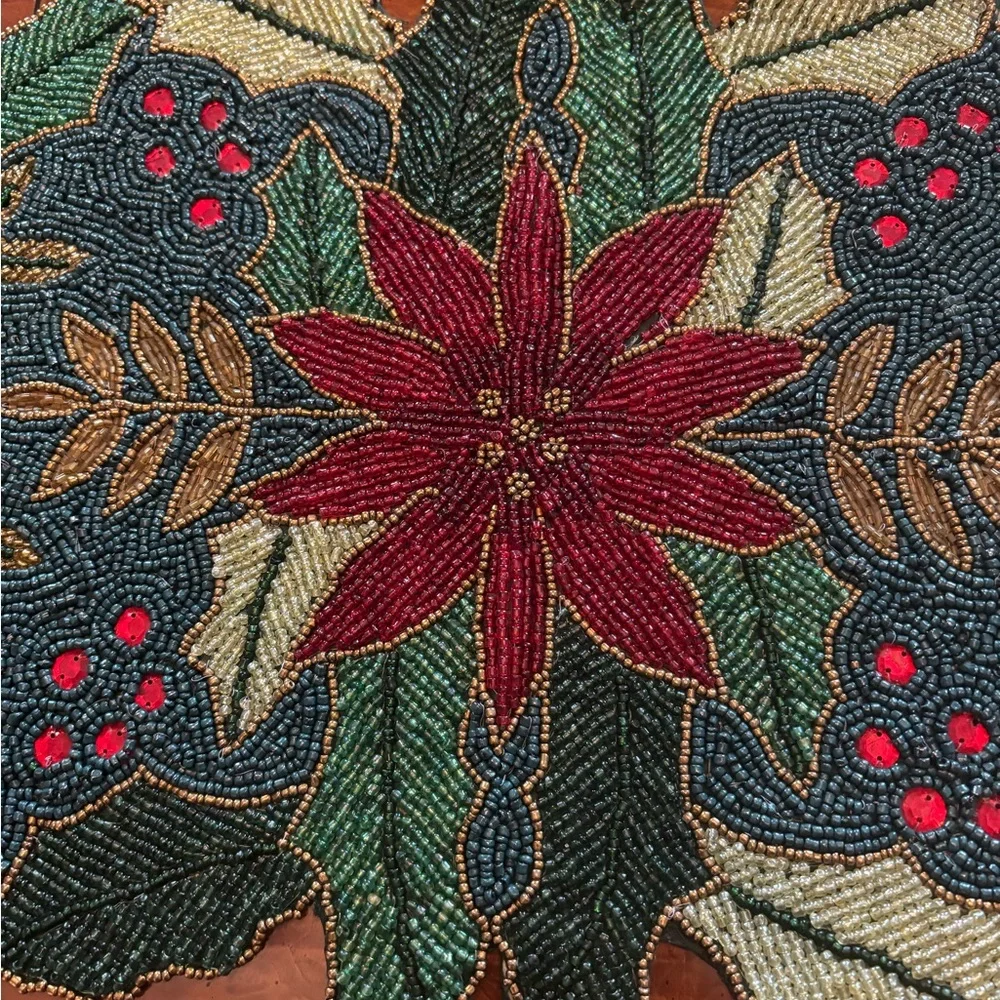 Holiday Poinsettia Beaded Table Runner - Green and Red - Picture 2 of 3